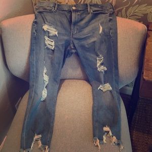 Express distressed ankle jean. Never worn.